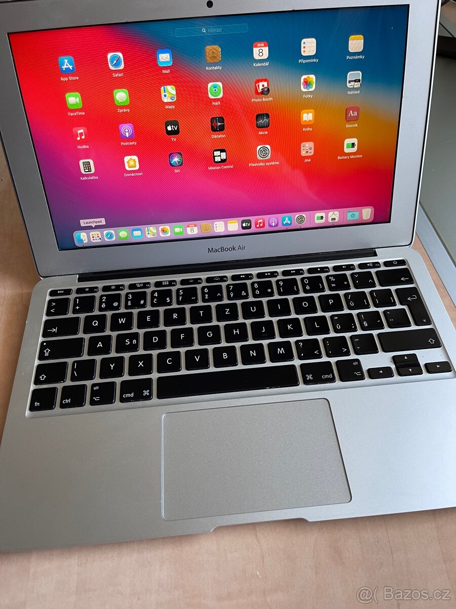 MacBook Air 11. 2014. Core i5 - 6