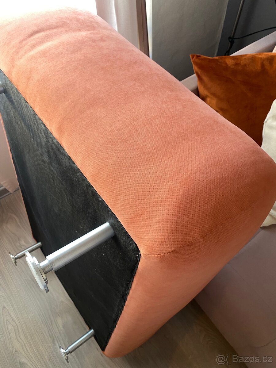 Oranžový taburet / podnožka - 6