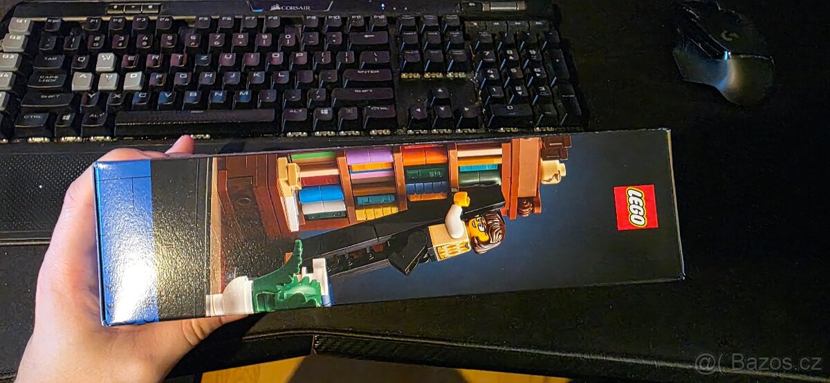 LEGO Ideas 40698 Knihomol - 6