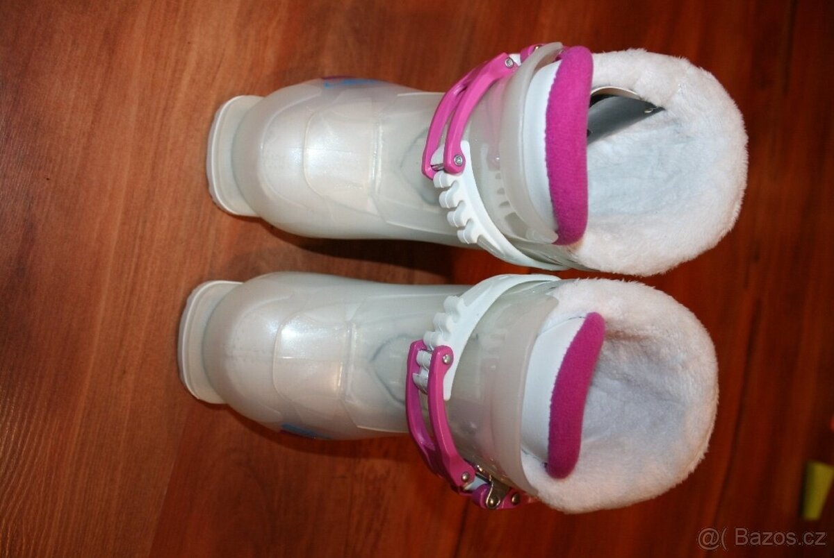 divcí lyže Atomic 70 cm , lyžaky Elan - 6