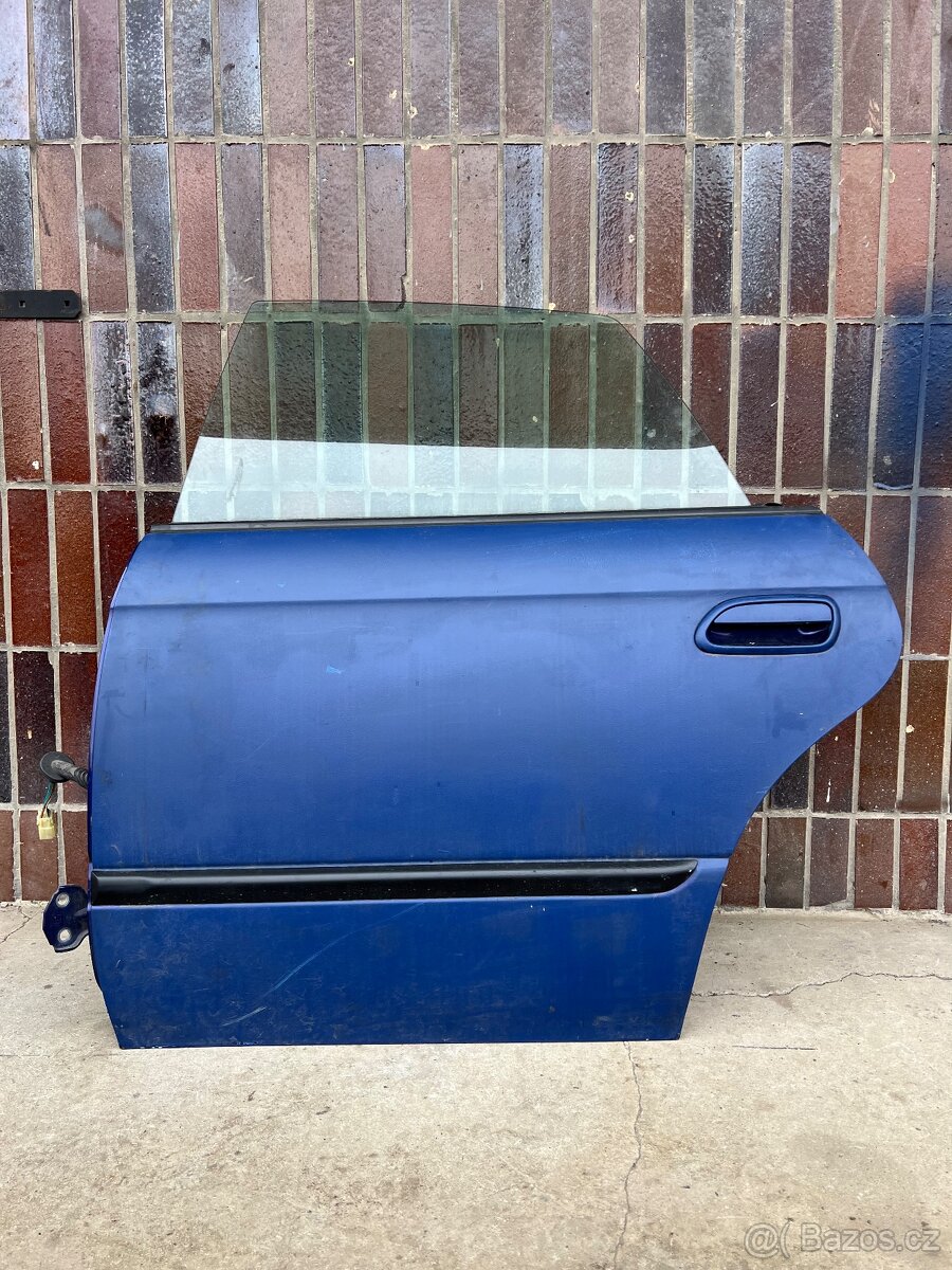 Dveře Subaru Legacy sedan BH (3. generace) - 6