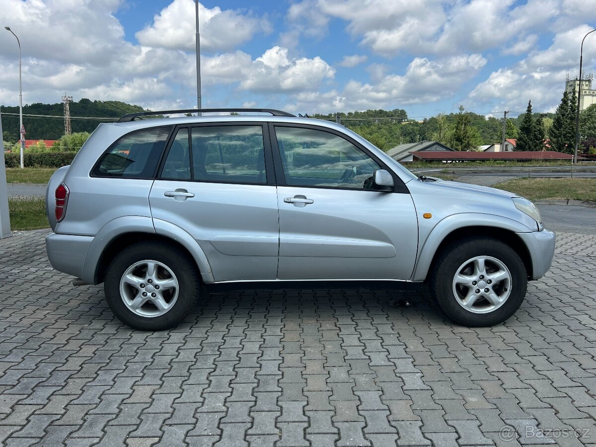 Toyota RAV4 - 6