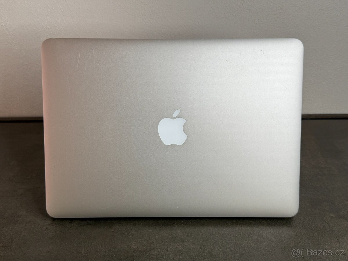 Macbook Air 13'' 2015 / i5 / 8GB / 128GB SSD - DPH - 6