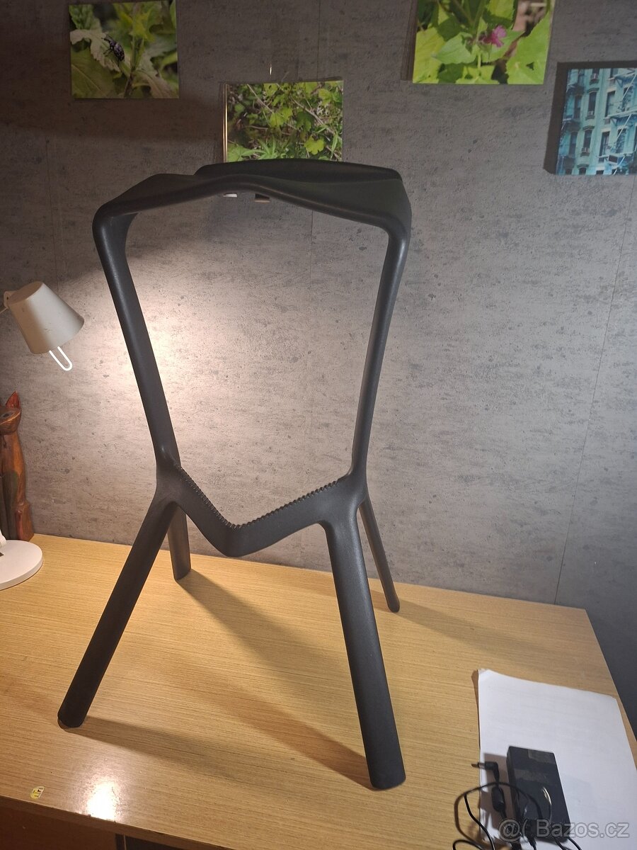 2× černá plastová barová židle - 6