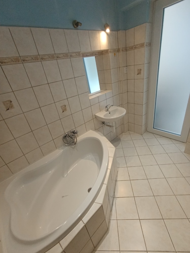 Pronájem prostorného bytu 3+1, Tř. Svobody, Olomouc - 6