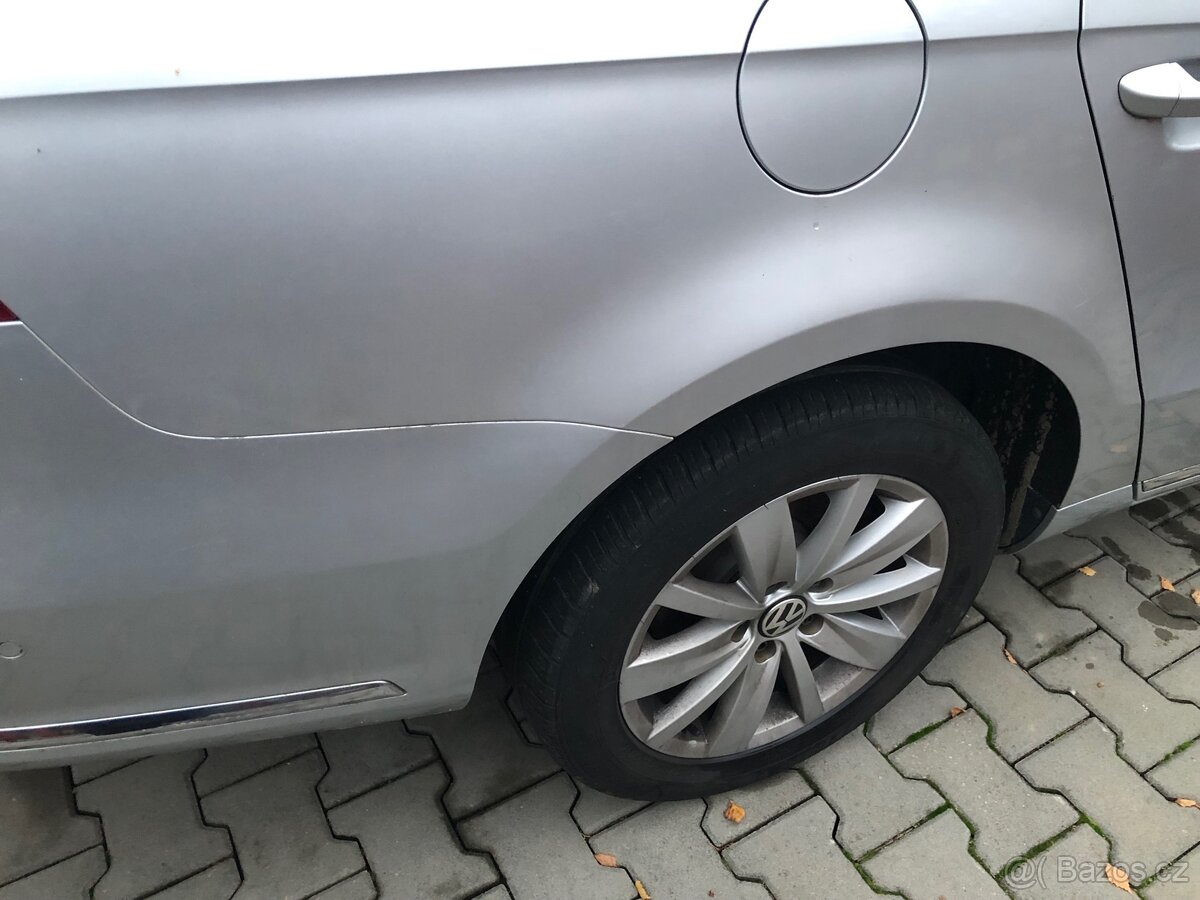 Volkswagen Passat B7 2.0 TDI Combi - 6