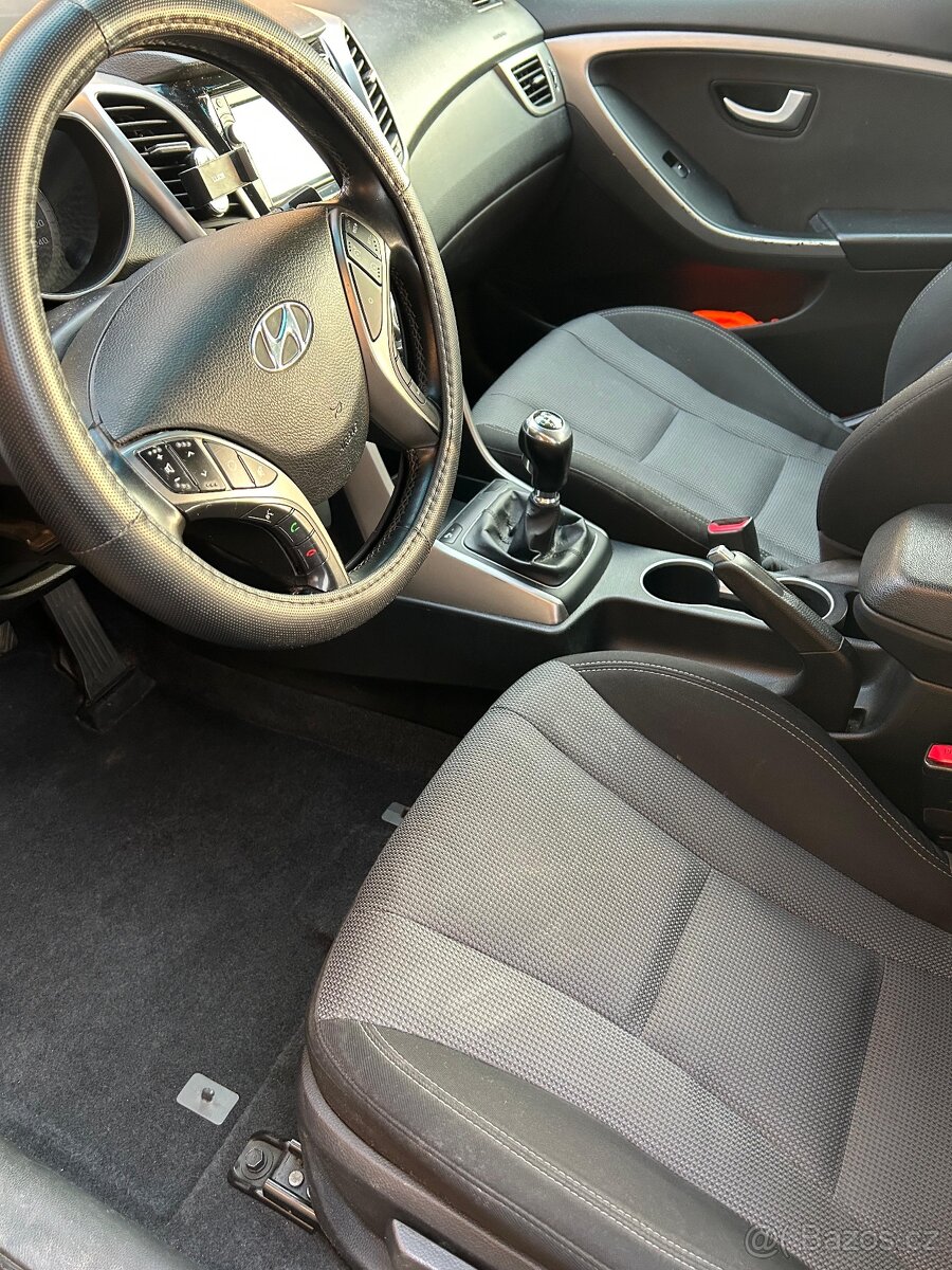 Hyundai i30 kombi, 1.6 CRDi - 6