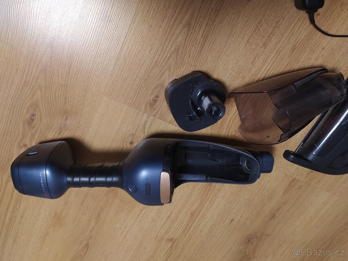 VYSAVAČ AEG 2v1 - 6