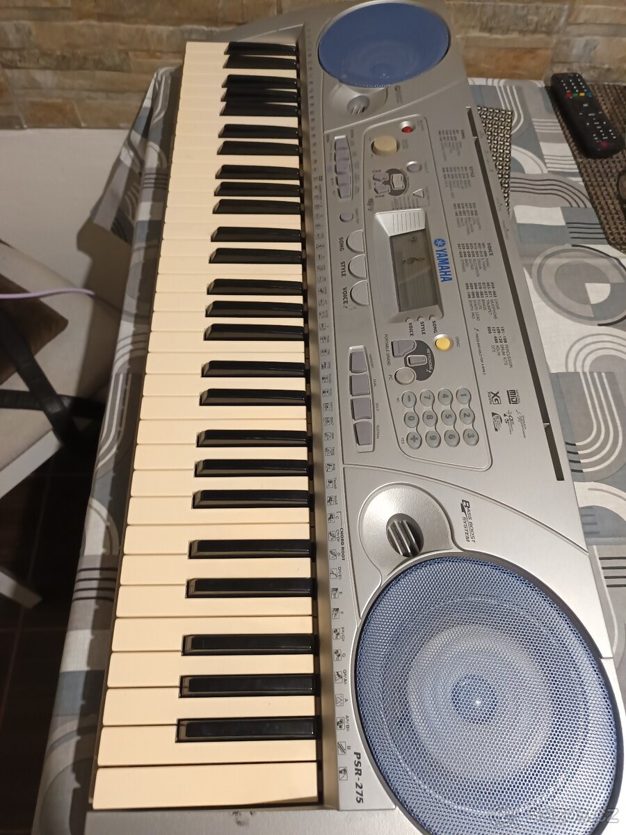 Prodám klávesy Yamaha PSR -275 - 6