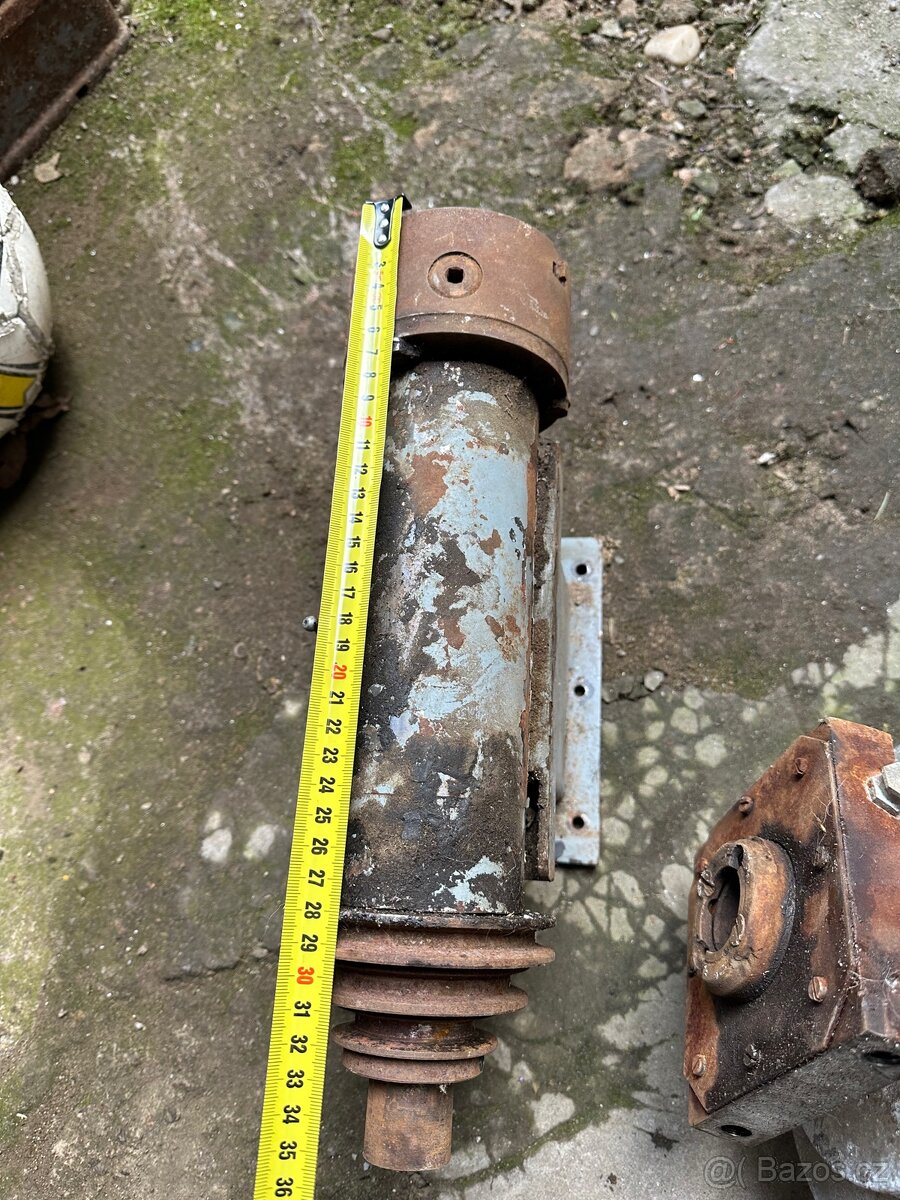 Vřeteno s univerzální - 6