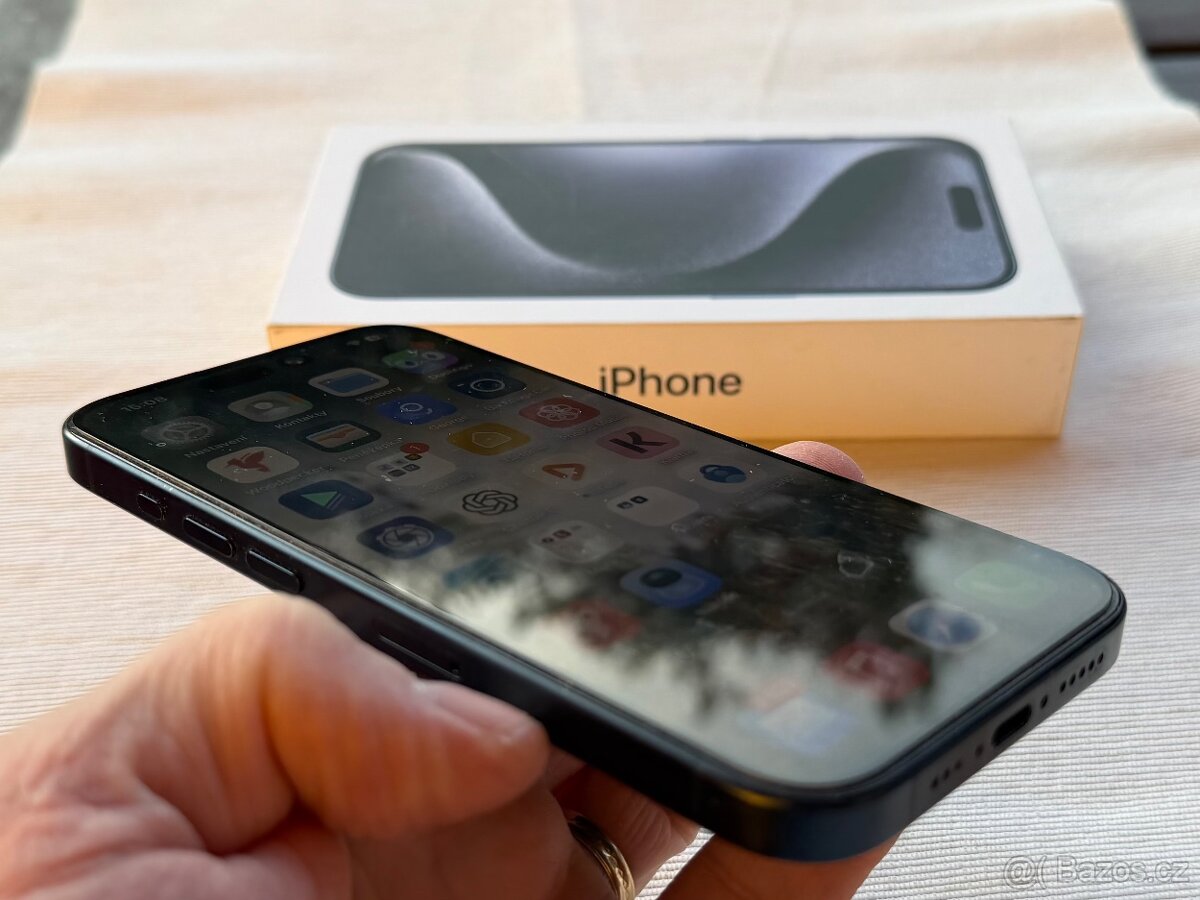 iPhone 15 pro 128 GB - 6