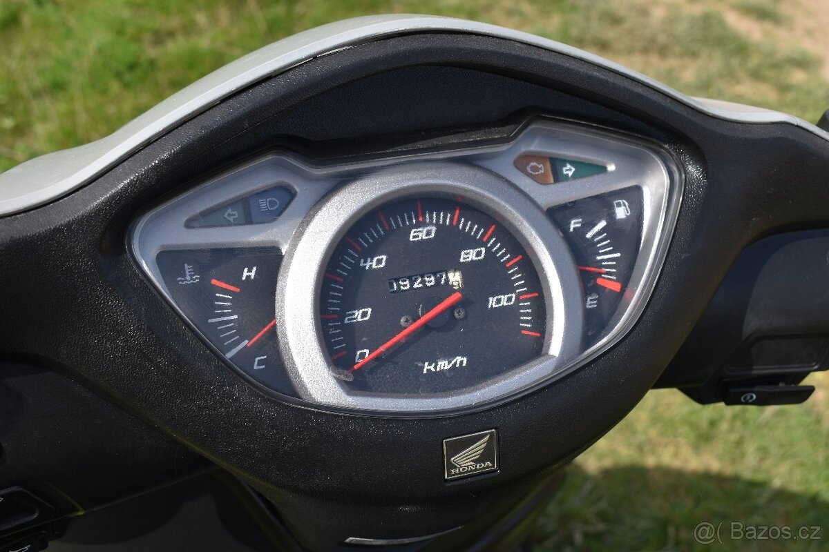 Honda Lead 110 - 6