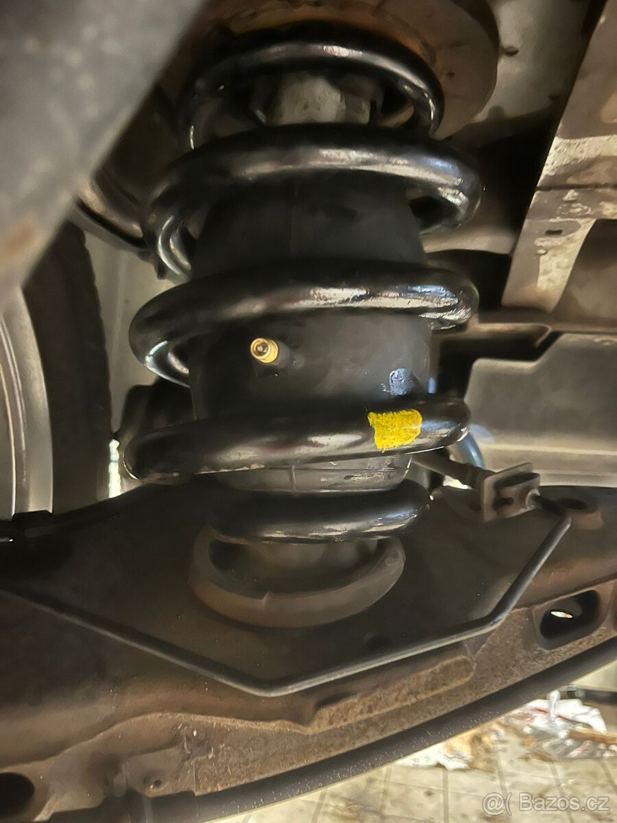 Vzduchové Mechy do SUV, Dodávky , Osobné autá - 6