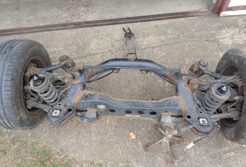 BMW 1 E87 118D 105kW automat - náhradní díly - 6