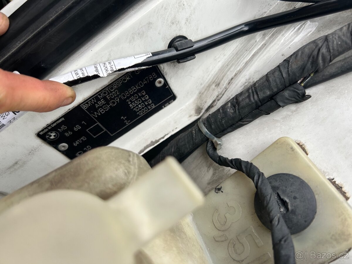 Prodál BMW M5 e34 - 6