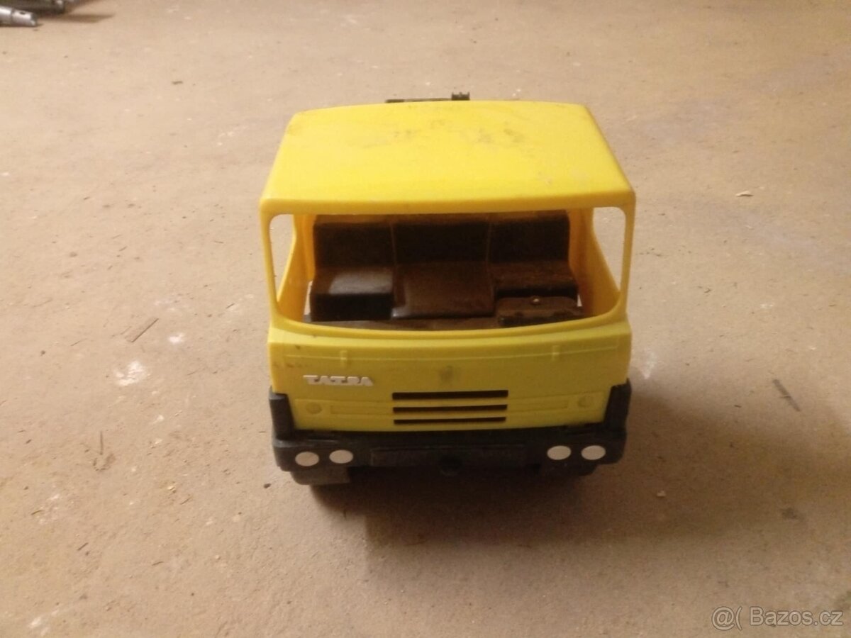 Traktorbagr a 2x Tatra na písek - 6