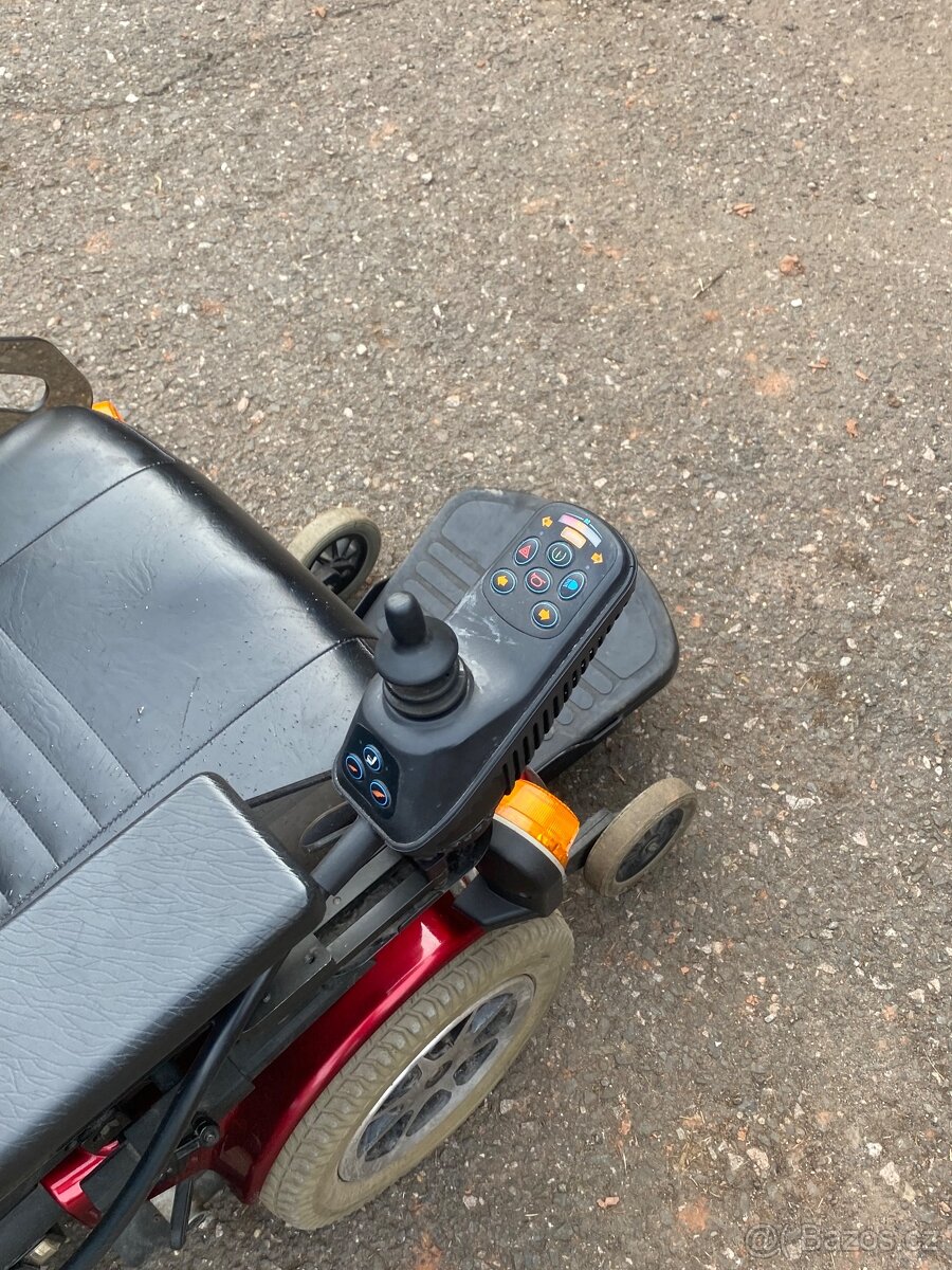 Invalidní elektrický vozík - 6