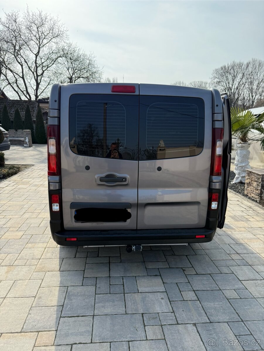 Renault Trafic 8-miestny | r. 2014 (model 2015) | TOP stav | - 6
