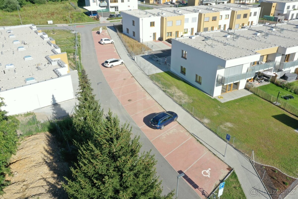 PRODEJ VENKOVNÍCH PARK. STÁNÍ, UL. BUKOVÁ, MLADÉ U ČB - 6