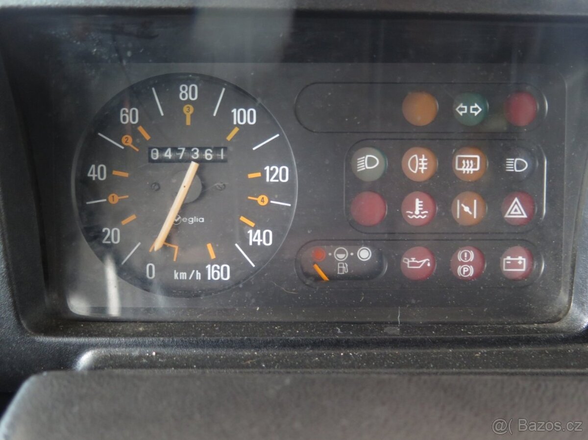 Renault R4 TL - 6
