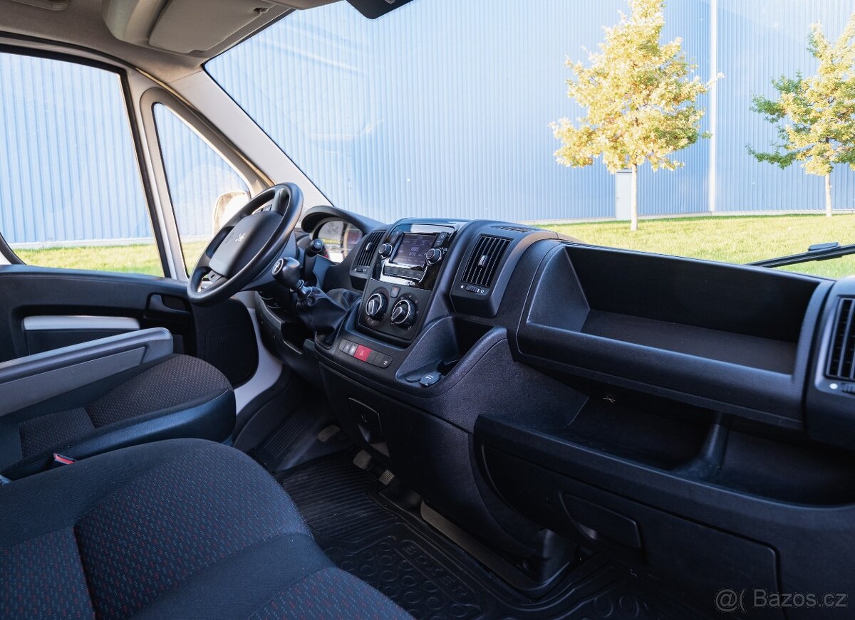 K pronájmu dodávka Peugeot Boxer L4H3 Maxi - 6
