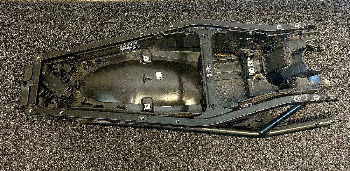 Bmw F 750 Gs dily - 6