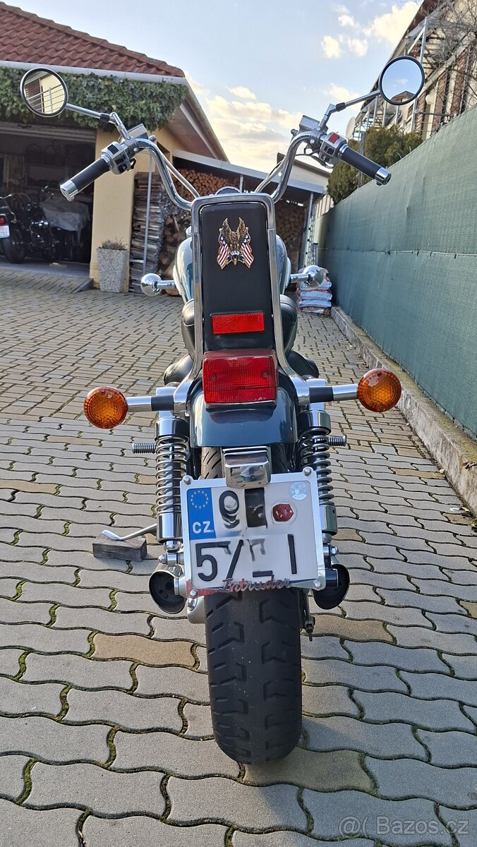 Suzuki VS 800 Intruder - 6