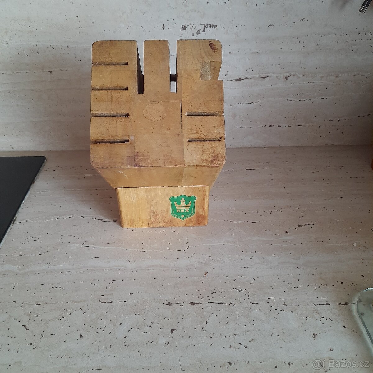 Dřevěný stojan na nože REX - 6