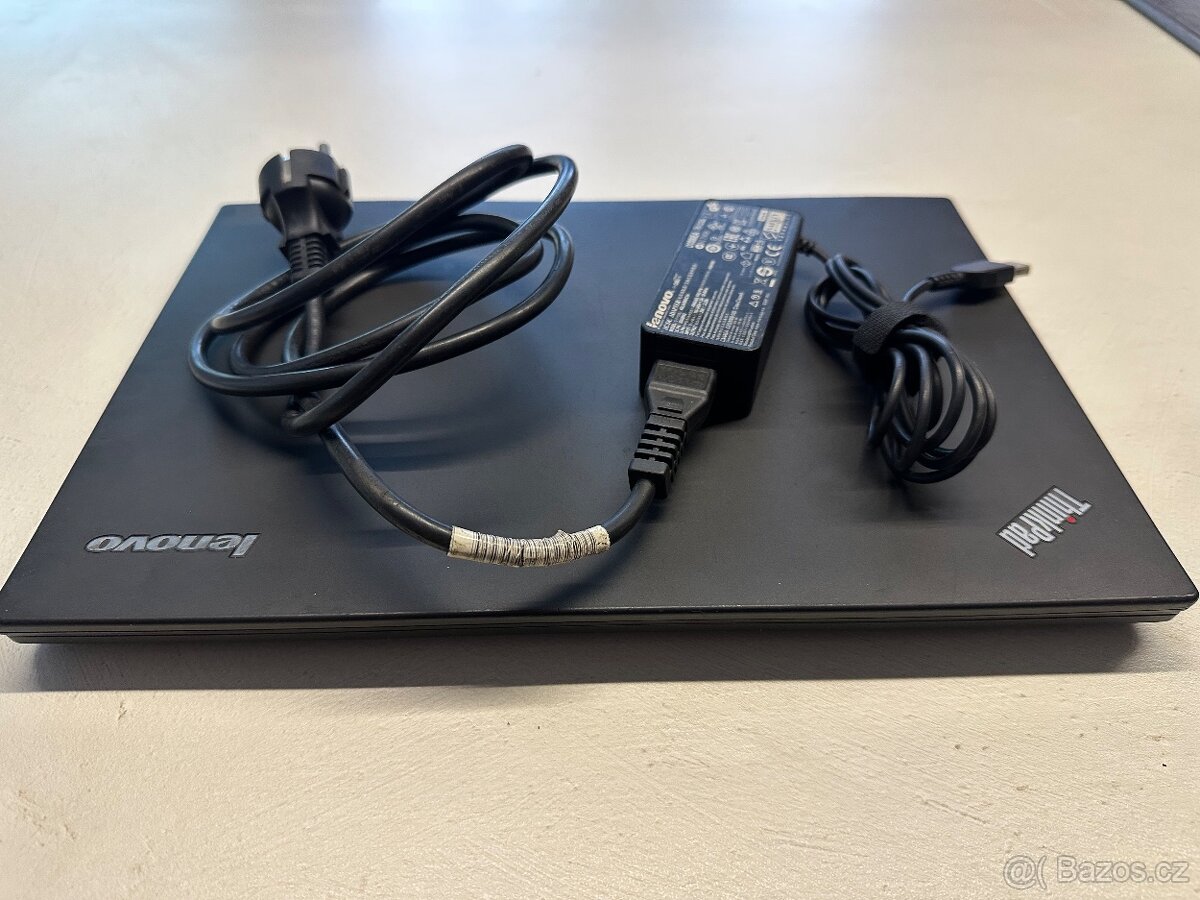 Ultra tenký notebook Lenovo - 6