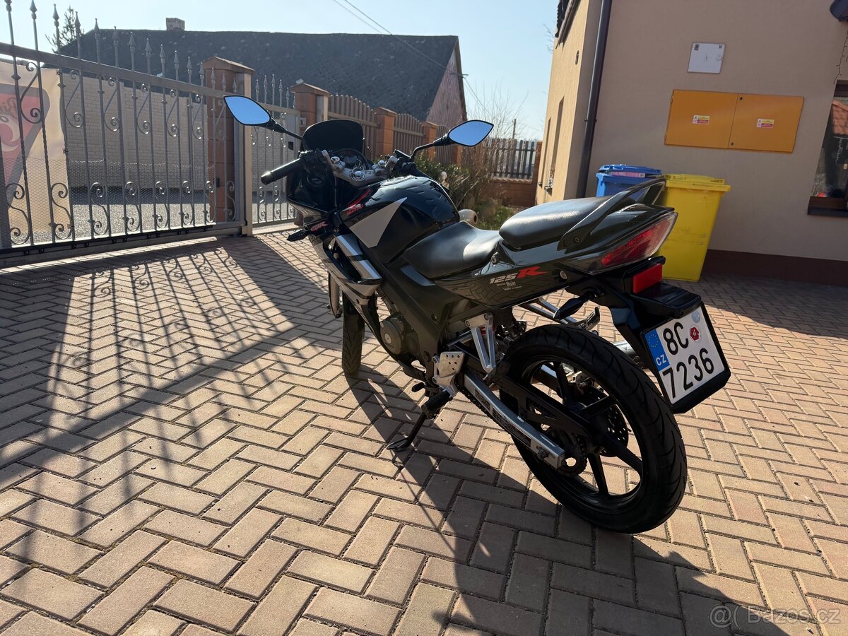 Honda CBR 125R - 6