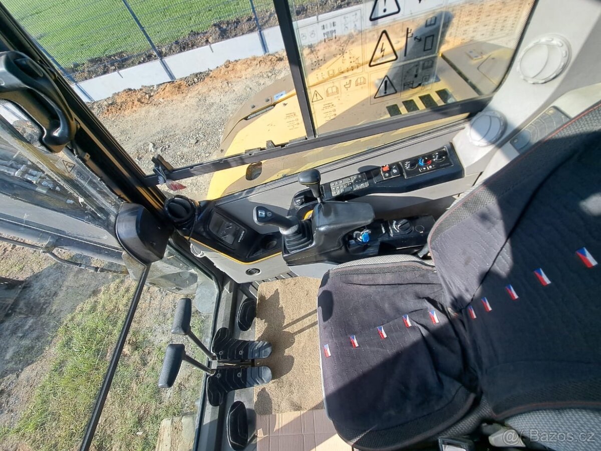 Pásové rypadlo Volvo ECR88D - 6