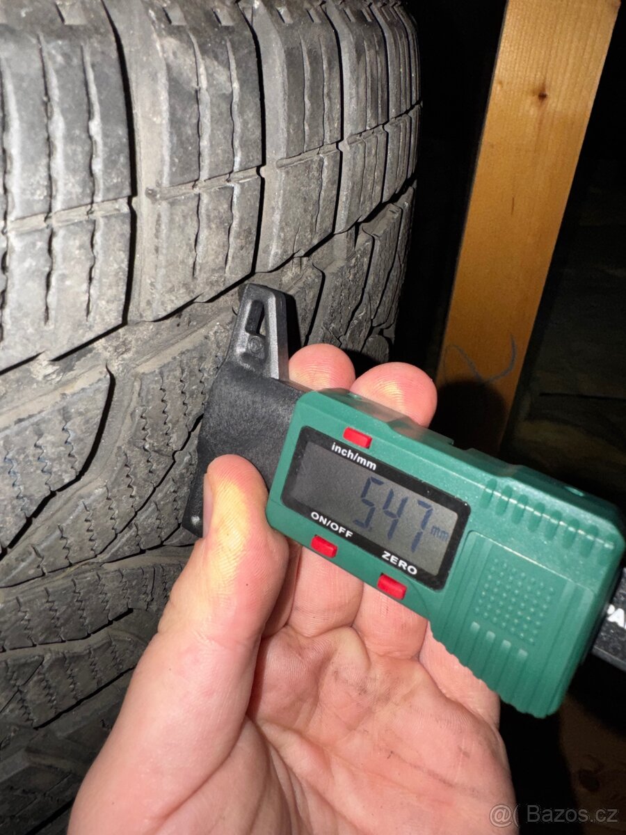 225/35 r19 zimní pneu - 6