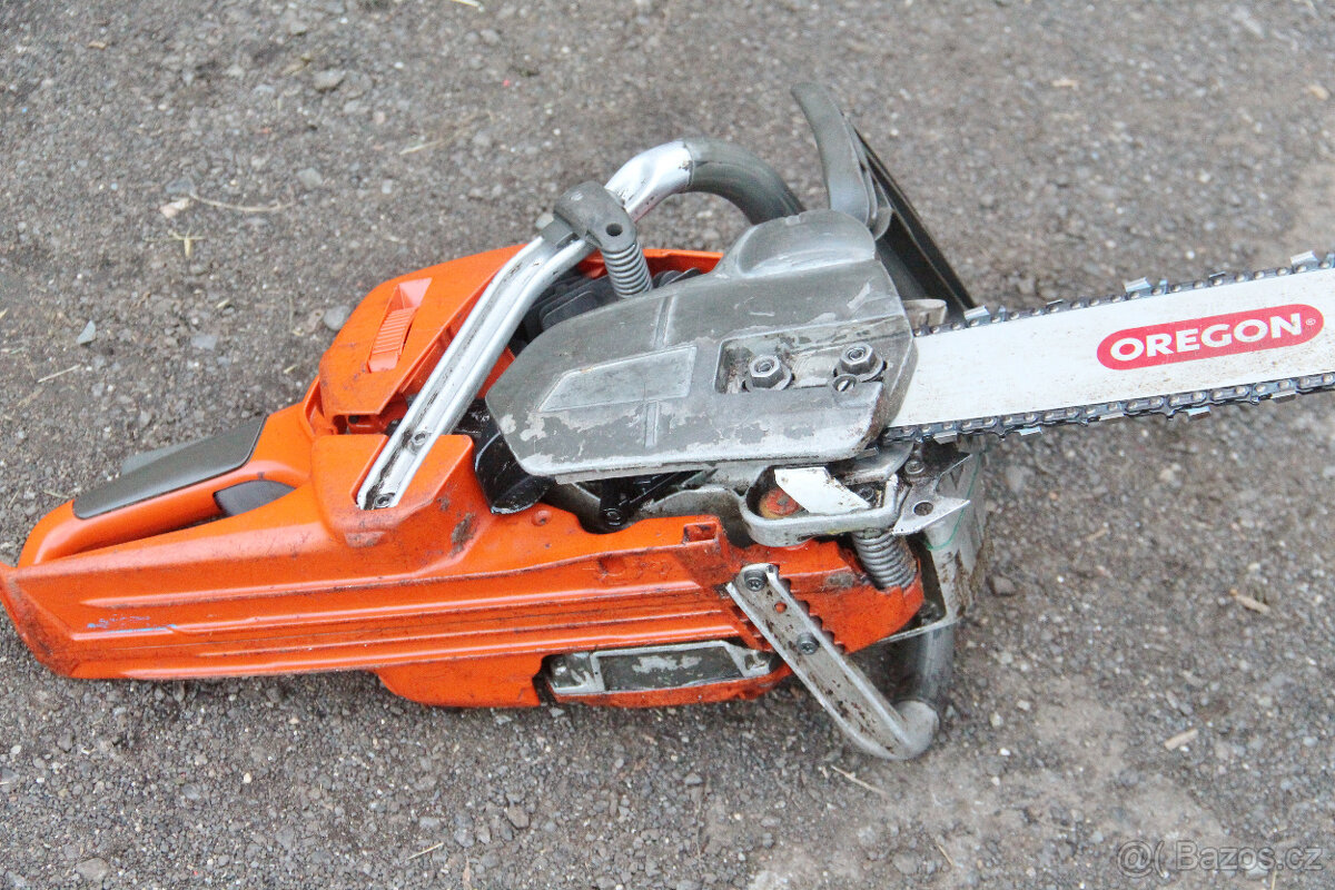 Profesionální motorová pila Husqvarna 550 XP - 6