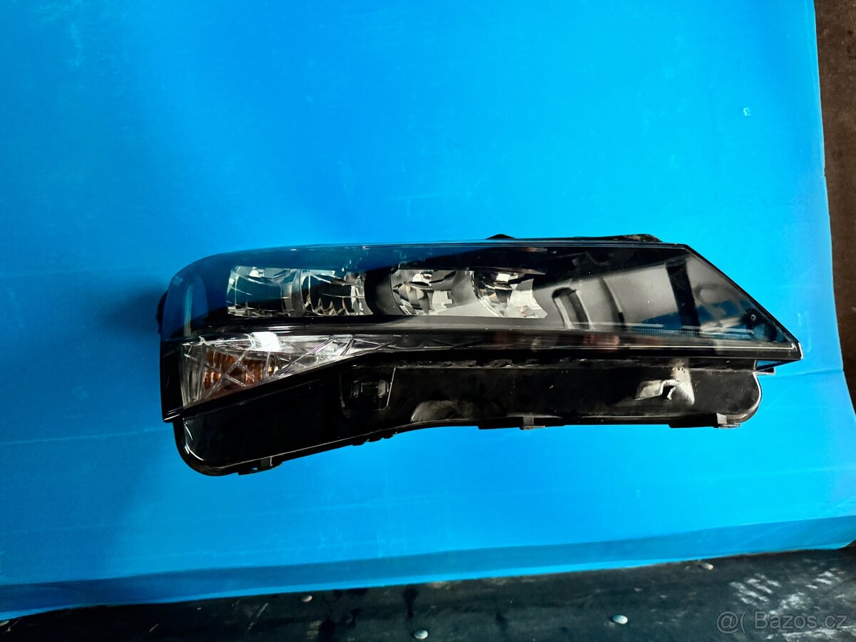 Škoda Superb 3 facelift LED světlomet - 6