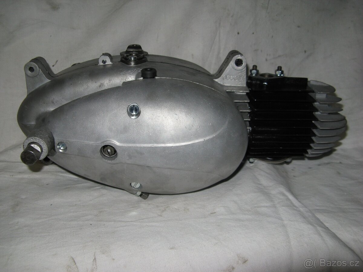JAWA 550 - 555 motor - 6