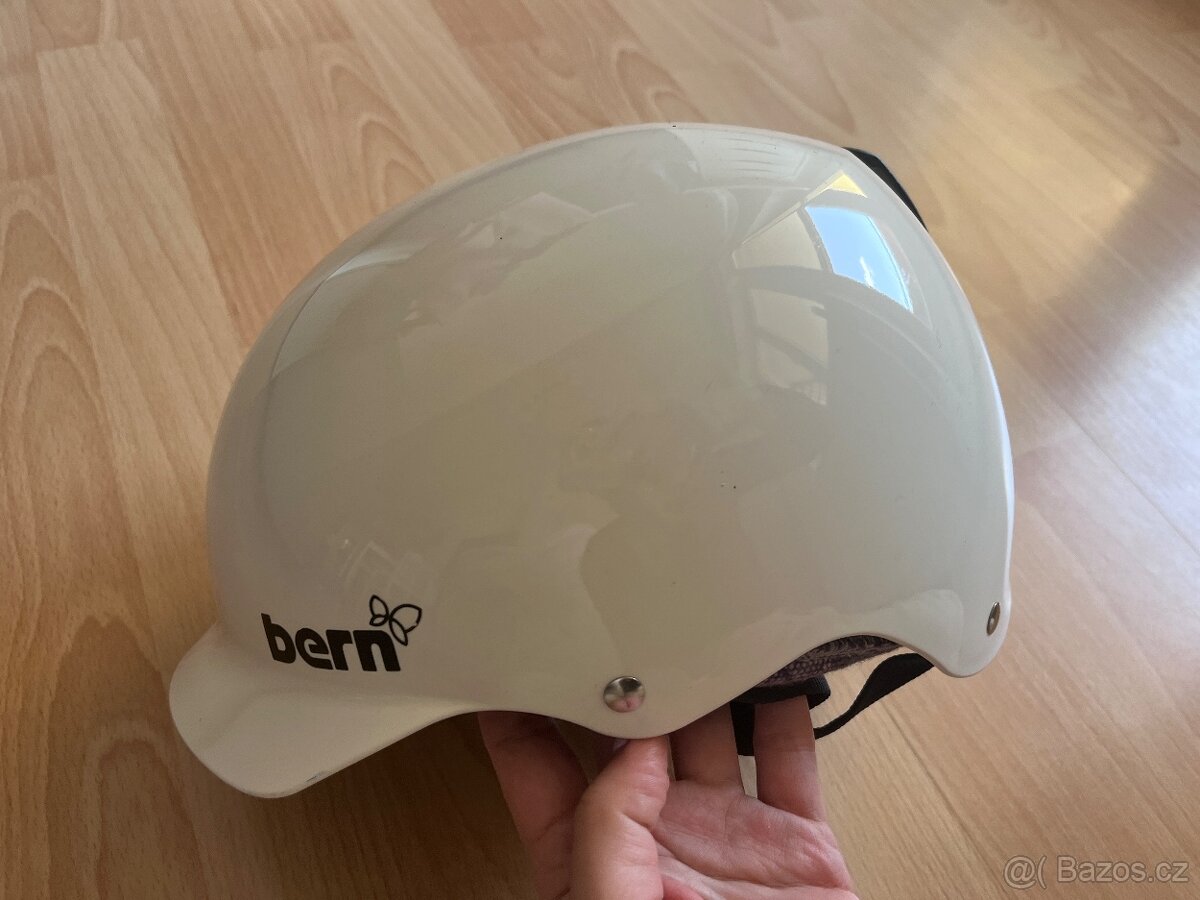 Snowboardová helma Bern - 6