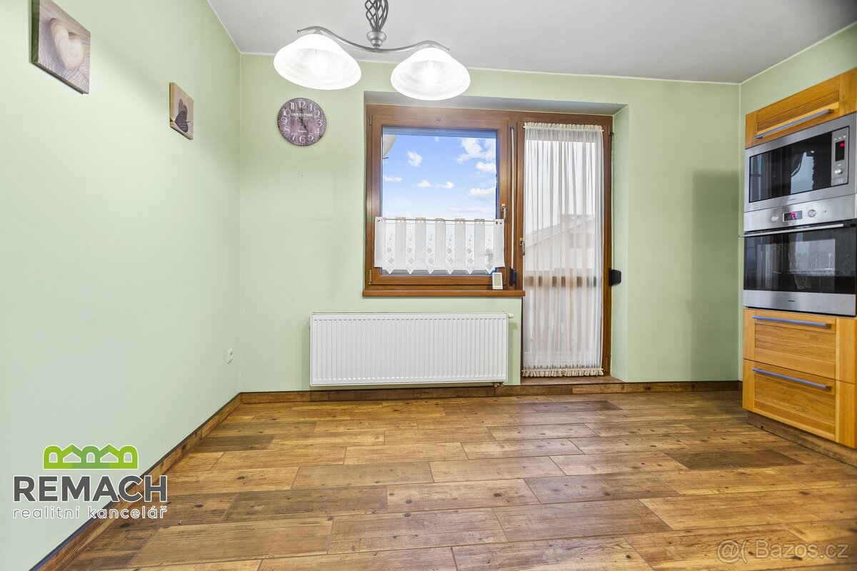 Prodej rodinný dům, 250 m², pozemek 749 m², Hronov - 6