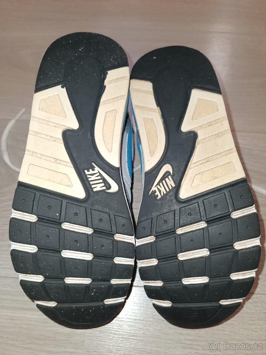 Boty tenisky Nike Nightgazer 38,5 - 6