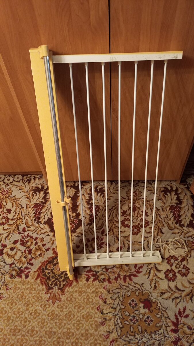 Věšák na zeď - 6