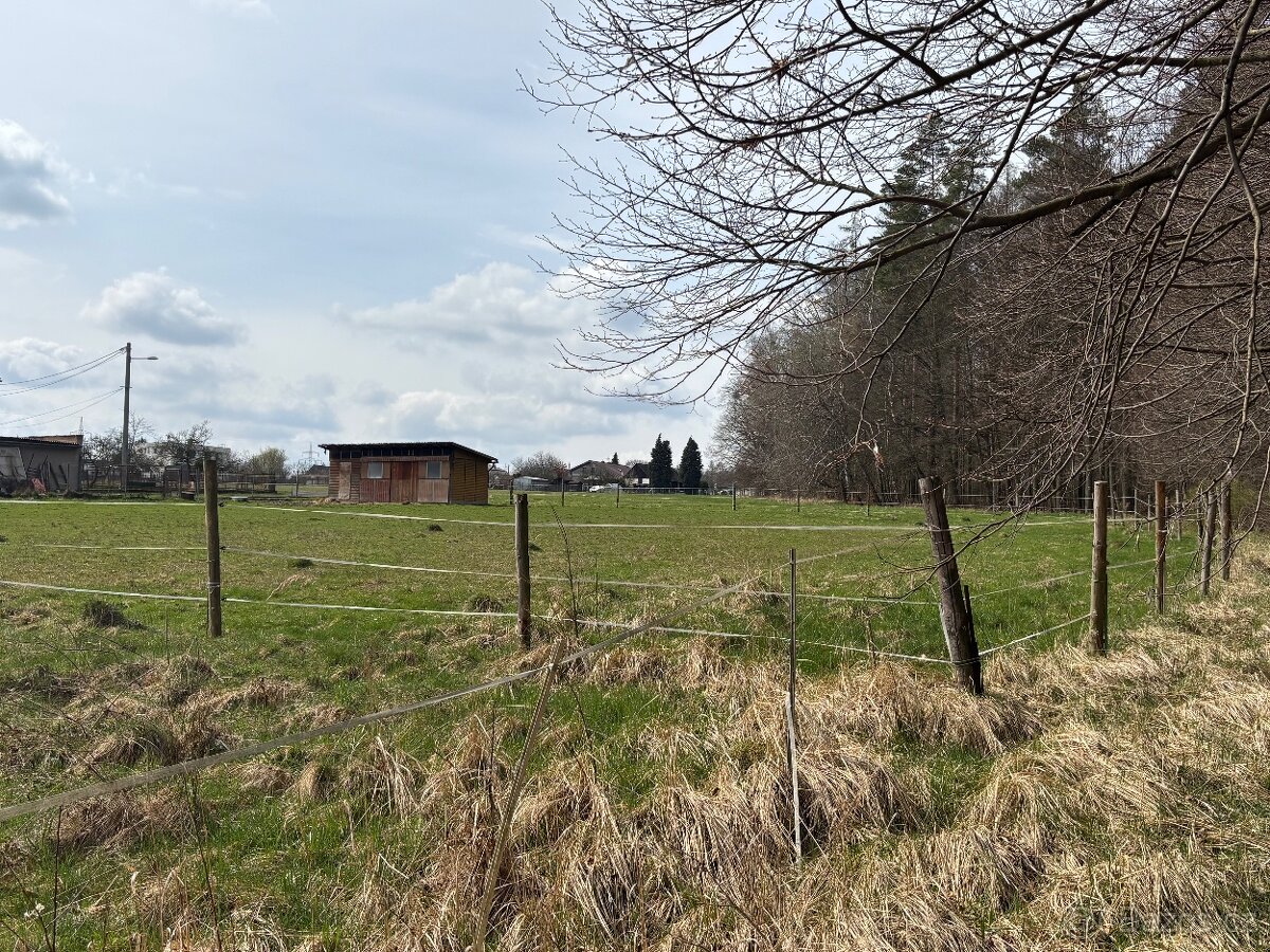 Pronájmů pole a zemědělskou usedlost . - 6