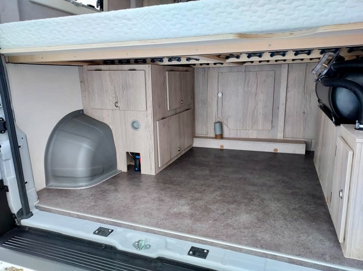 Fiat Ducato KRS Active Line – 2021 – 160 k – 4 osoby – TOP v - 6