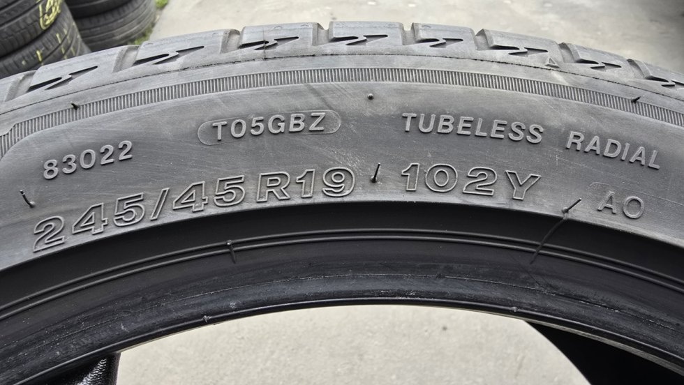 Letní pneu 245/45/19 Bridgestone - 6
