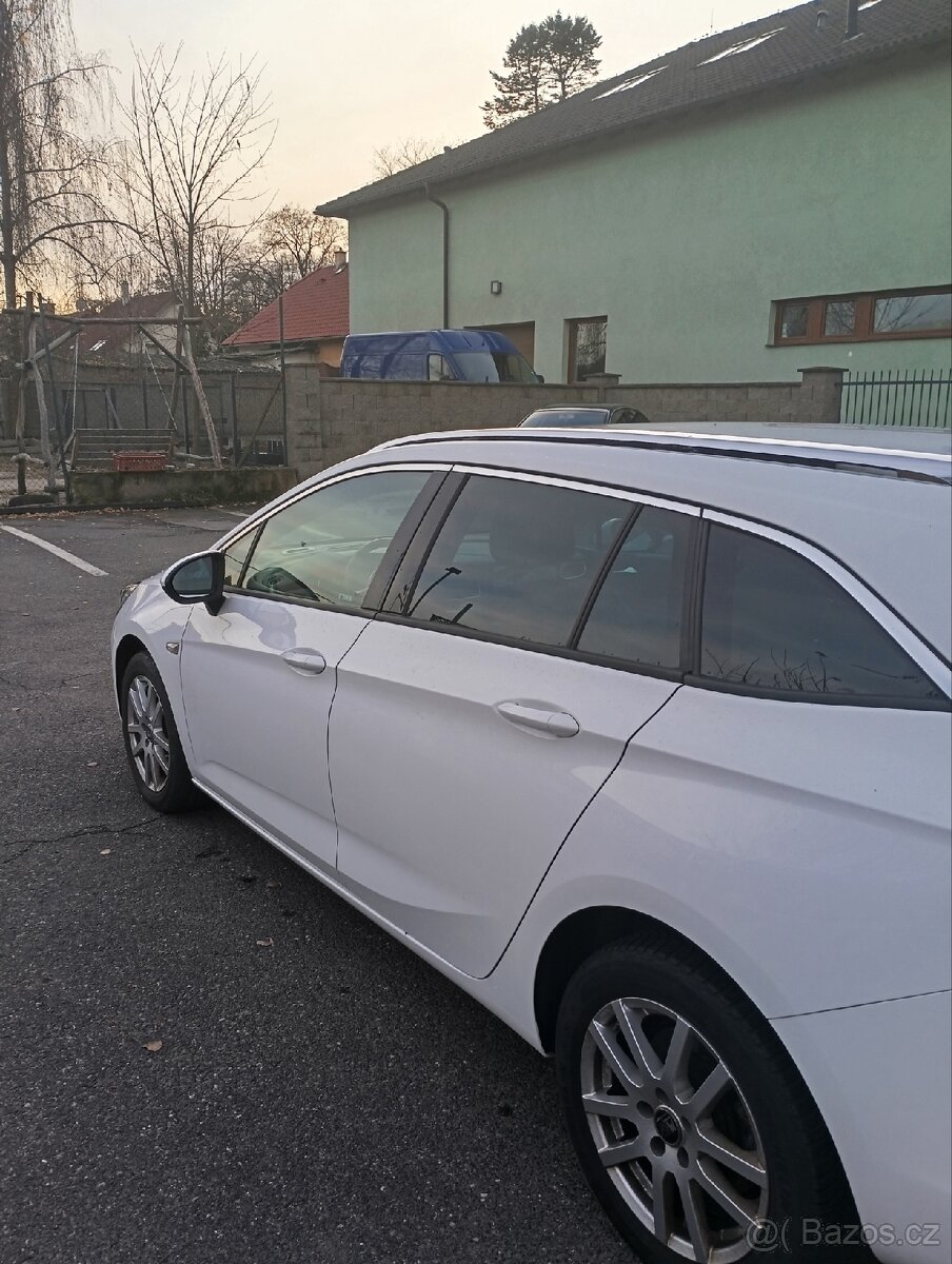 Opel Astra 1.6 Biturbo 118kw - 6