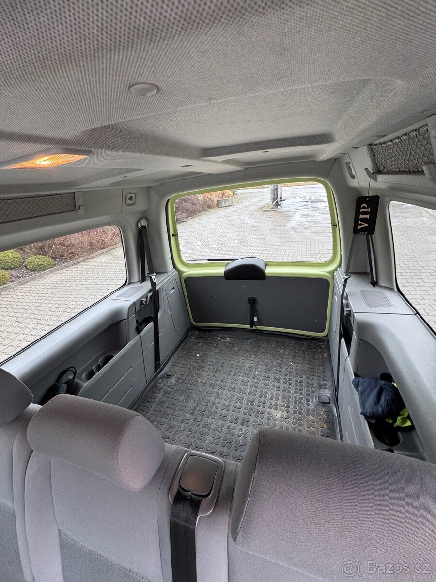 VW Caddy Maxi 1.9 TDI DSG - 6