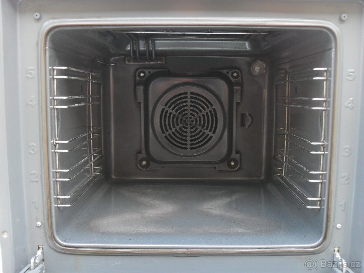 ELEKTRICKÁ VESTAVNÁ TROUBA AMICA,tř.A,11 PROGRAMŮ,LCD,66L - 6