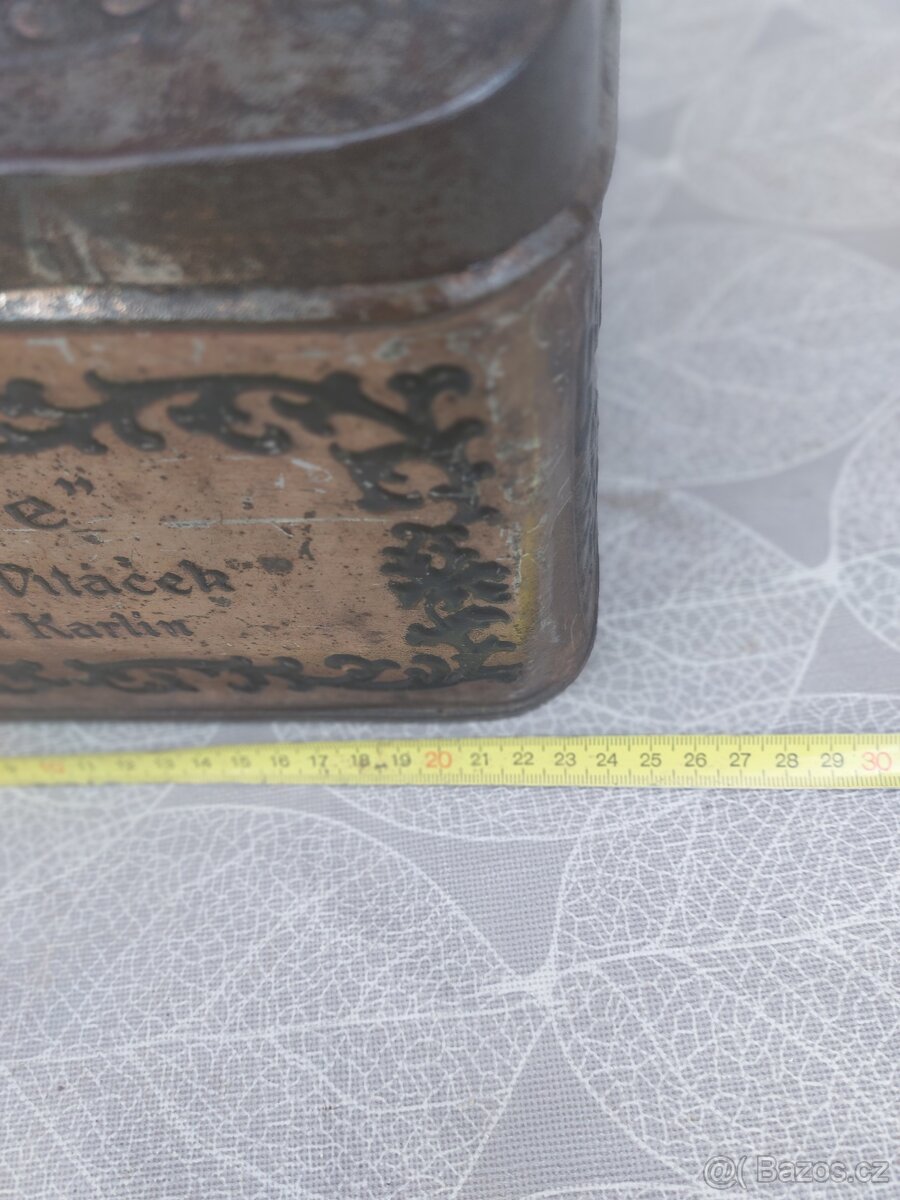 Stará plechová krabička- značená. - 6