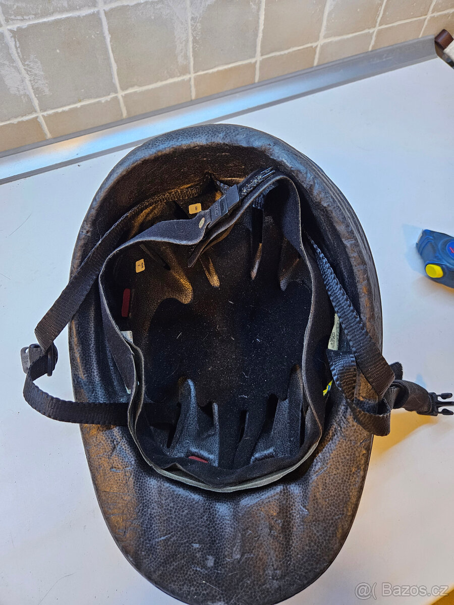 prodám levně přilbu - 6