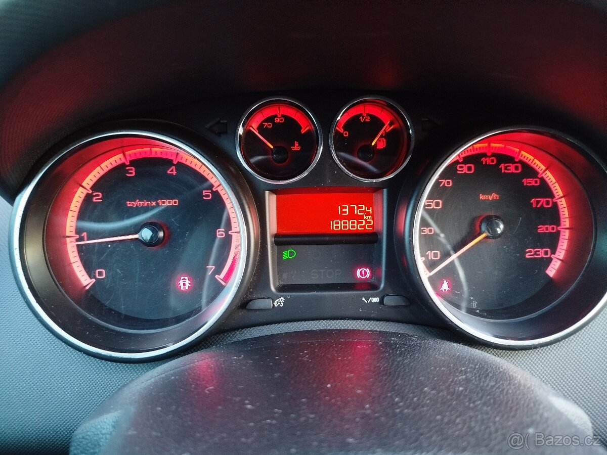 Peugeot 308 SW 1.6 88kW - 6