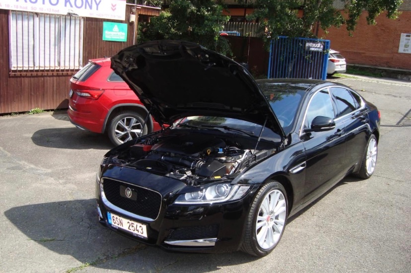 Jaguar XF - 6