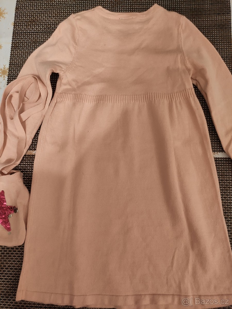 úpletové šaty s kabelkou - 6